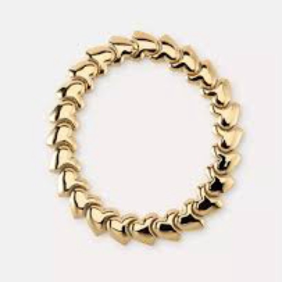 Zara Jewelry - NWOT. Zara Golden Heart Necklace.